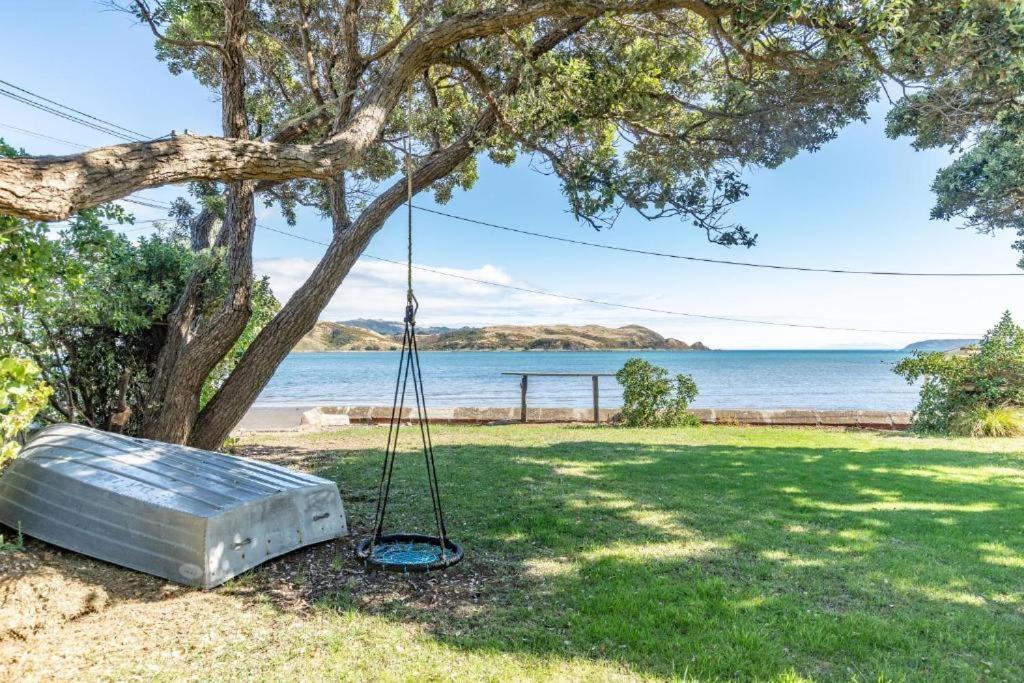 Brony'S Beachfront-Short And Long Term Stays Porirua Εξωτερικό φωτογραφία