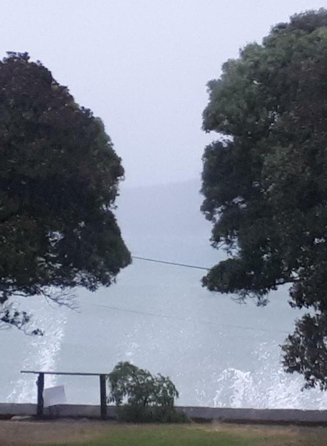 Brony'S Beachfront-Short And Long Term Stays Porirua Εξωτερικό φωτογραφία