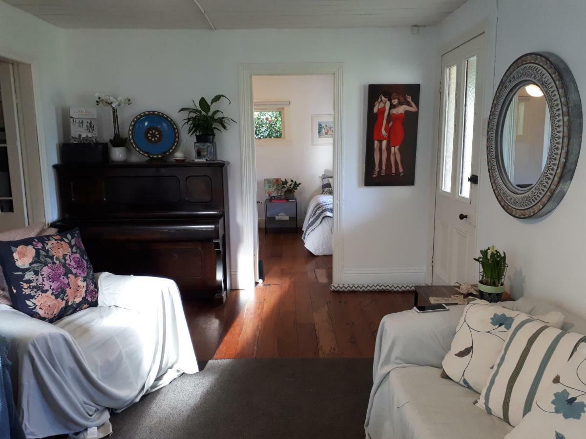 Brony'S Beachfront-Short And Long Term Stays Porirua Εξωτερικό φωτογραφία